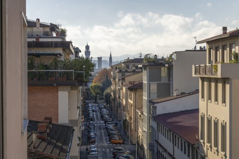 Renaissance Dream Apartment in Florence