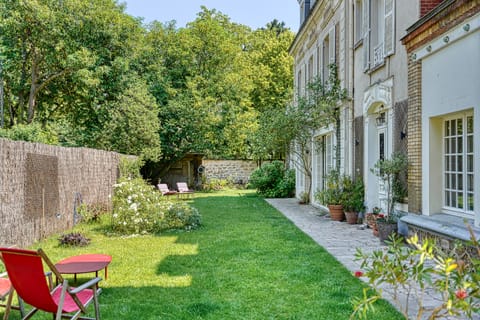 Grace & Elegance House in Île-de-France