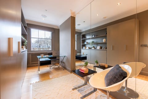 An Elegant Retreat Apartment in City of Westminster