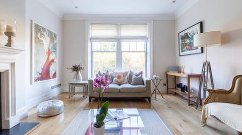 Canfield Gardens Apartment in London Borough of Camden