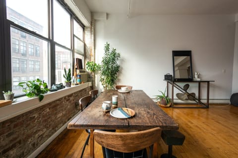 The Cool Corner Apartment in Manhattan