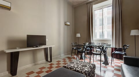 Centurion Violet Condo in Rome