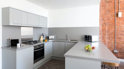 Apricot Jam Apartment in London Borough of Islington