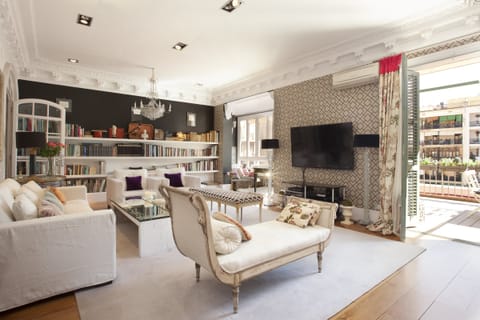 The Feather Chandelier Apartment in Barcelona