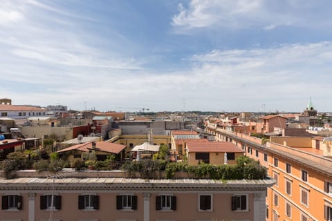 Frieze Frame Apartment in Rome