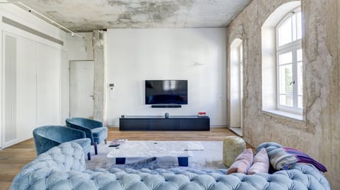 Concrete Heritage Apartment in Tel Aviv-Yafo