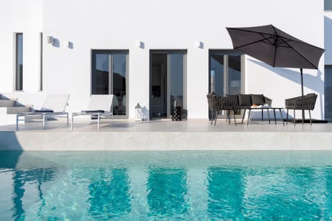 Margarita Blue Apartment in Paros, Greece