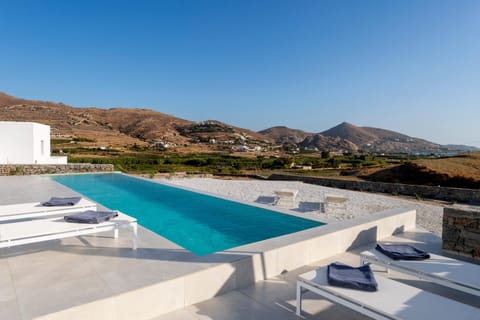 Margarita Blue Apartment in Paros, Greece