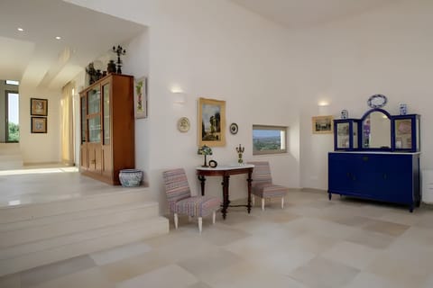 Cycladic Groove Villa in Crete