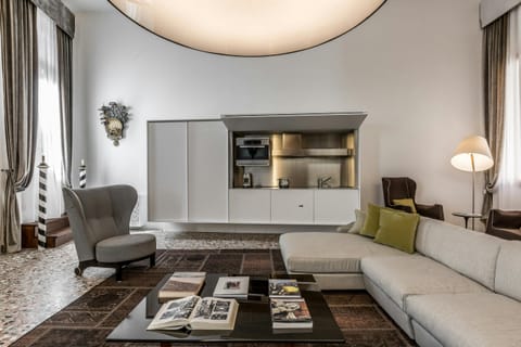 Salts & Sunlight Apartment in San Marco