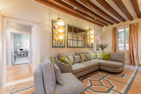 Palazzo Bliss Apartment in Lido di Venezia