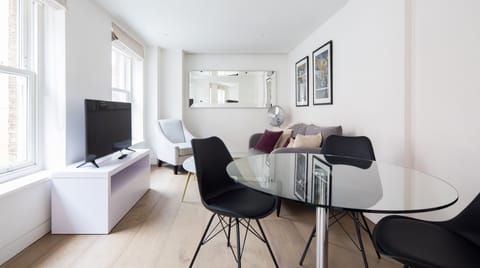 Obsidian Shine Apartment in City of Westminster