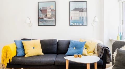 Bumblebee & Sapphire Apartment in Copenhagen