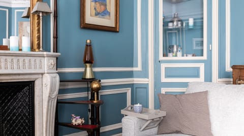 Mompesson Apartment in Paris