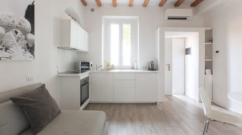 The Junction Apartment in Milan