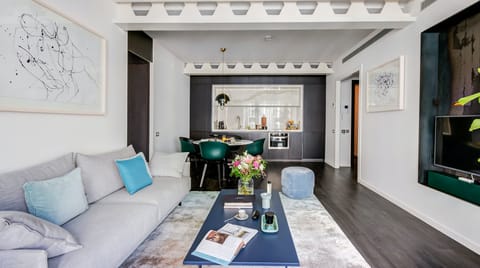 Taffy Teal Apartment in Barcelona