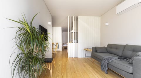 Bedrock Maze Apartment in Lisbon