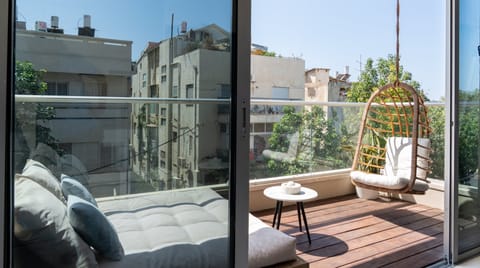 The Plant Child Apartment in Tel Aviv-Yafo