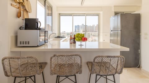 Misty Pastels Condo in Tel Aviv-Yafo