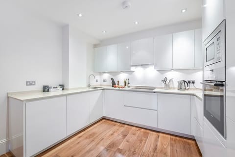 Damson Crumble Apartment in London Borough of Islington