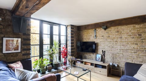 The Flaneur Apartment in London Borough of Hackney