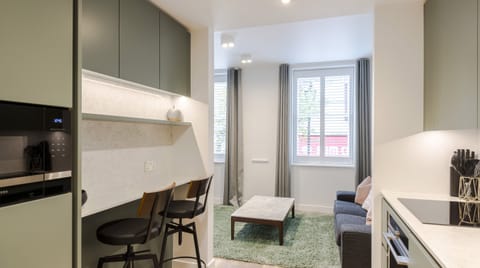 Coralito Olive Condo in City of Westminster