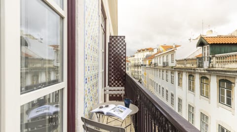 Proverbs Apartment in Lisbon