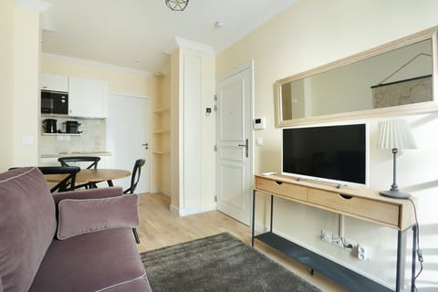 Chenier IV Apartment in Paris