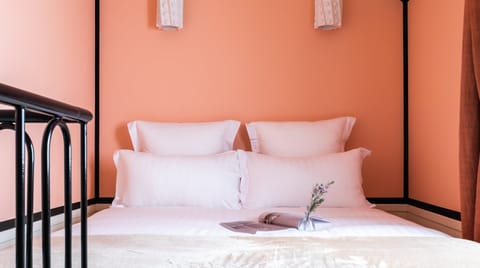 Peachy Baby Apartment in Paris