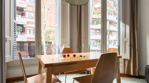 The Ionic Order Apartment in Barcelona