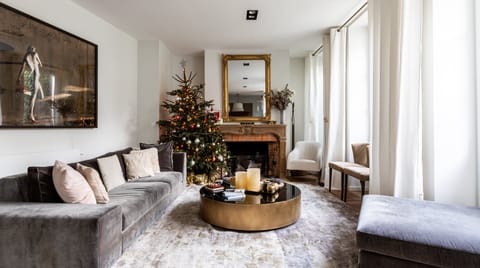 Panthéon Poolside House in Paris