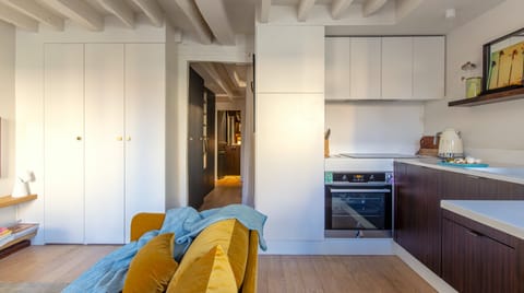 Bullitt Apartment in Paris