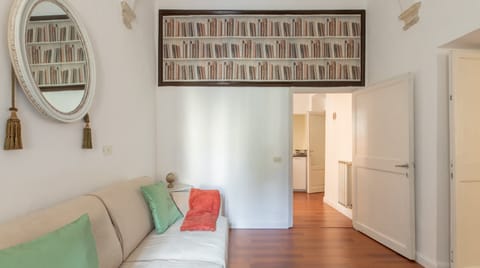 Fingertips Apartment in Rome