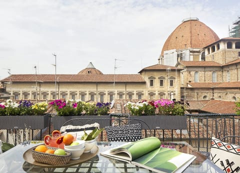 Top Lyric Apartment in Florence