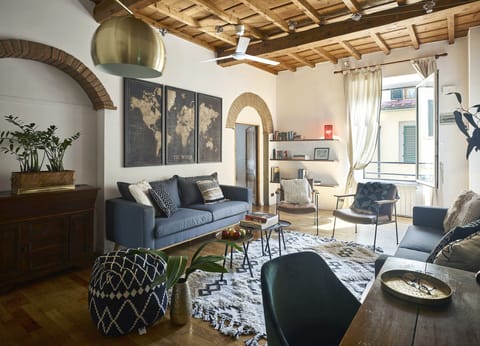 Top Lyric Apartment in Florence