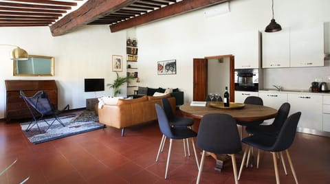 Alberata Grande Apartment in Florence