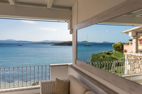 The Sea's Edge Apartment in Golfo Aranci