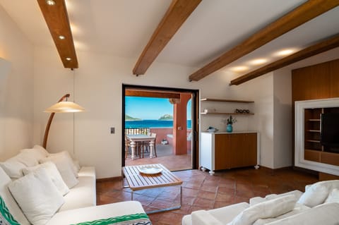 Sunflower Sky Apartment in Golfo Aranci