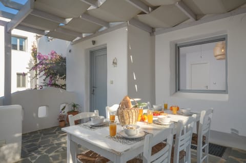 The Drift of the Waves Apartment in Agios Prokopios