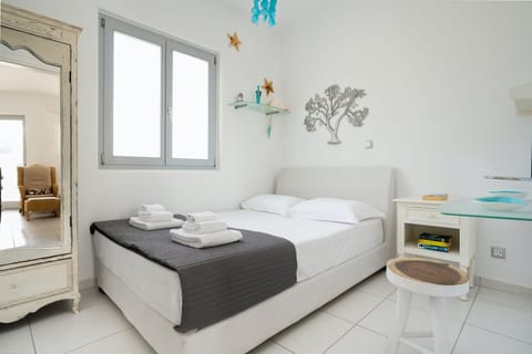 Sunlight & Sand Apartment in Agios Prokopios