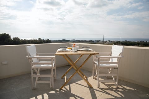 Sky Blue Sky Apartment in Naxos, Naxos and Lesser Cyclades, Greece