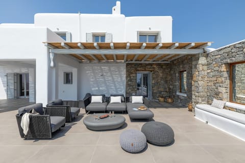 The Golden Paradise Apartment in Mykonos, Mikonos 846 00, Greece