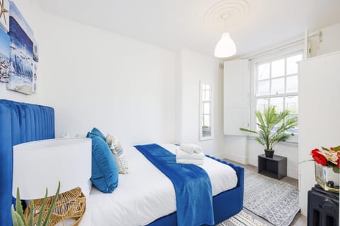 Brass Bridge Apartment in London Borough of Southwark