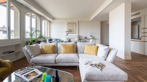 River Elegance Apartment in Florence