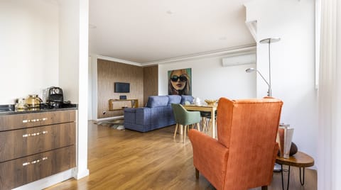 Sunglasses Apartment in Porto