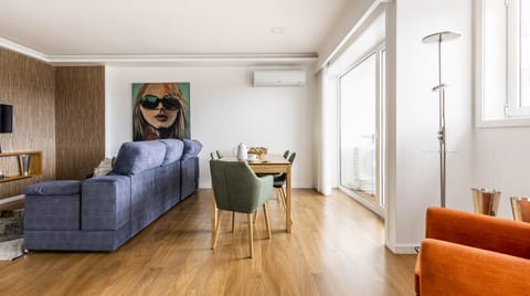 Sunglasses Apartment in Porto