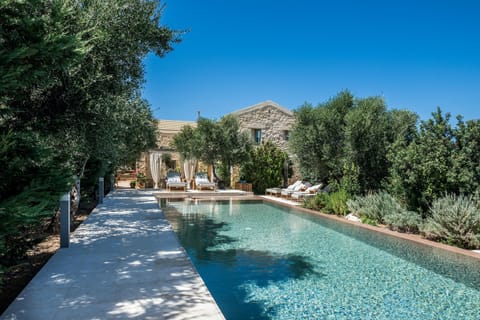 Grecian White Apartment in Crete