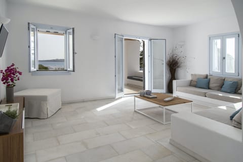 The Island Sunrise Apartment in Paros, Greece