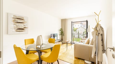 Buckthorn Apartment in Porto