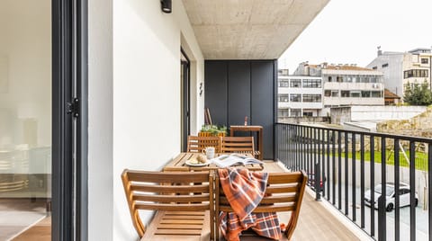 Buckthorn Apartment in Porto